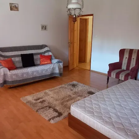 H&h Vendeghaz Apartament